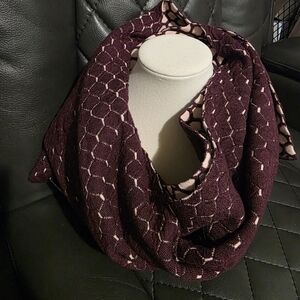 Cuddl Duds Burgundy and Pink Geometric Scarf